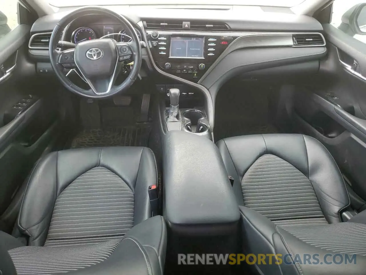 8 Фотография поврежденного автомобиля 4T1B11HK1KU198970 TOYOTA CAMRY 2019