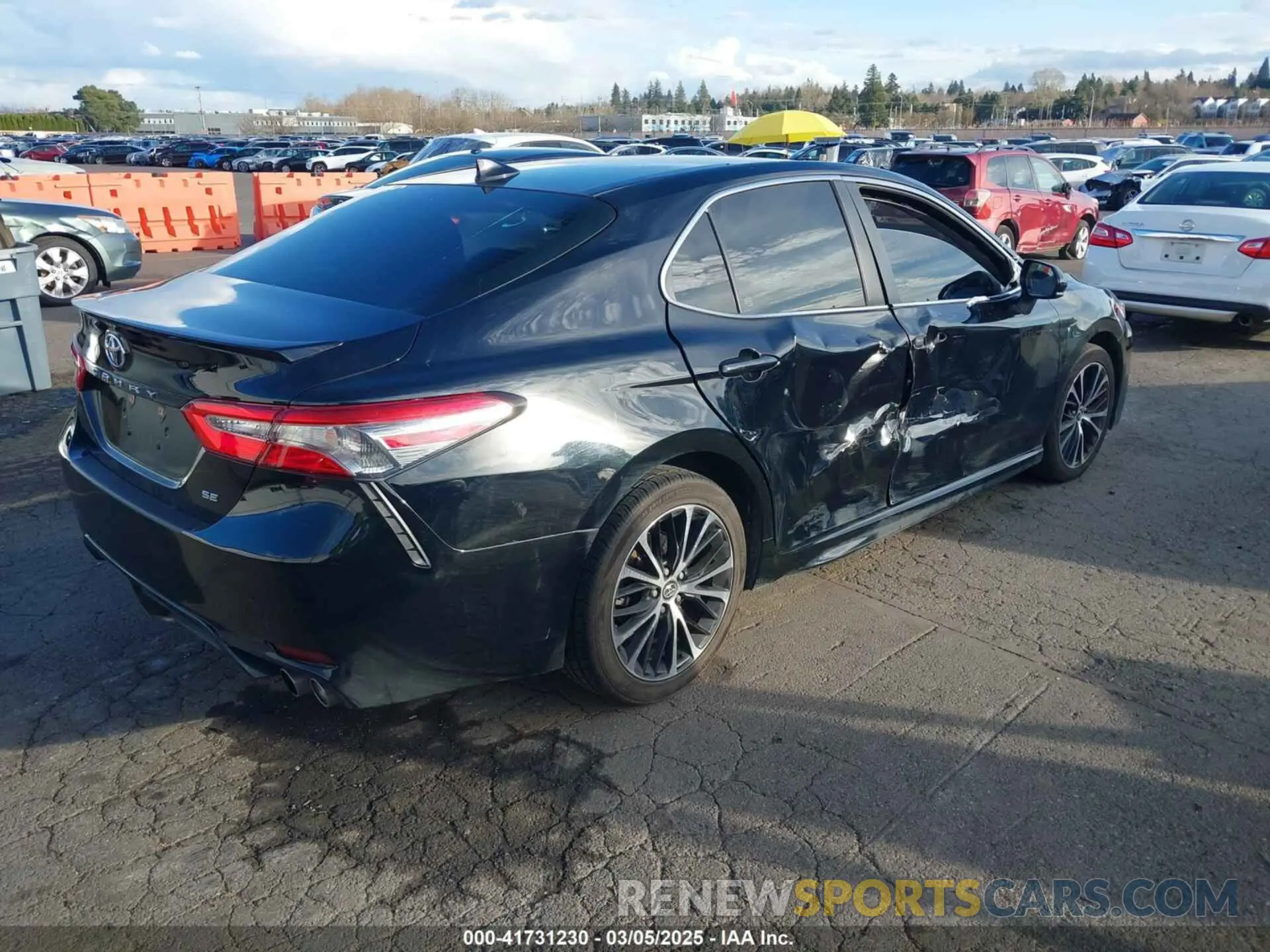 4 Photograph of a damaged car 4T1B11HK1KU201897 TOYOTA CAMRY 2019