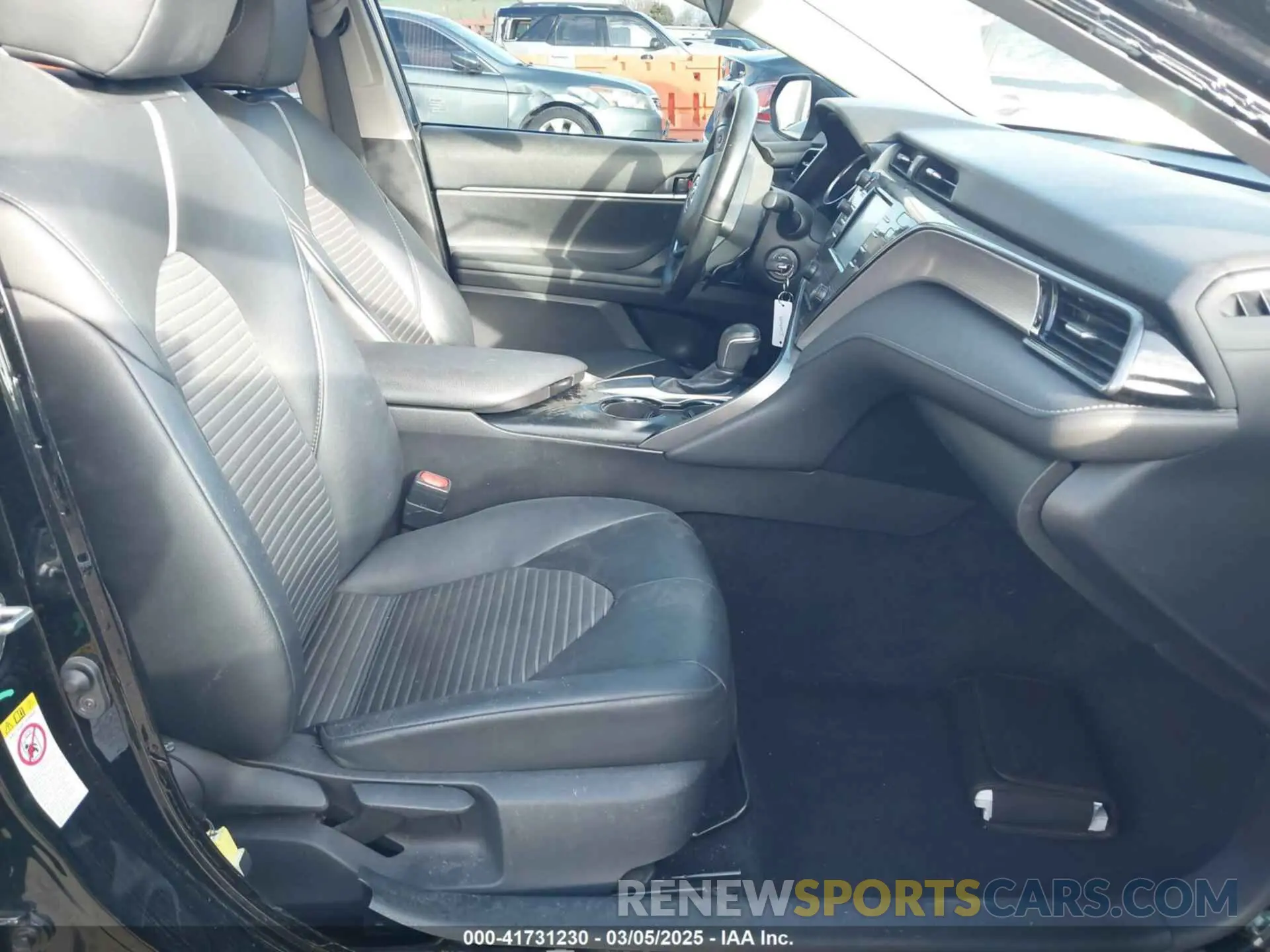 5 Photograph of a damaged car 4T1B11HK1KU201897 TOYOTA CAMRY 2019
