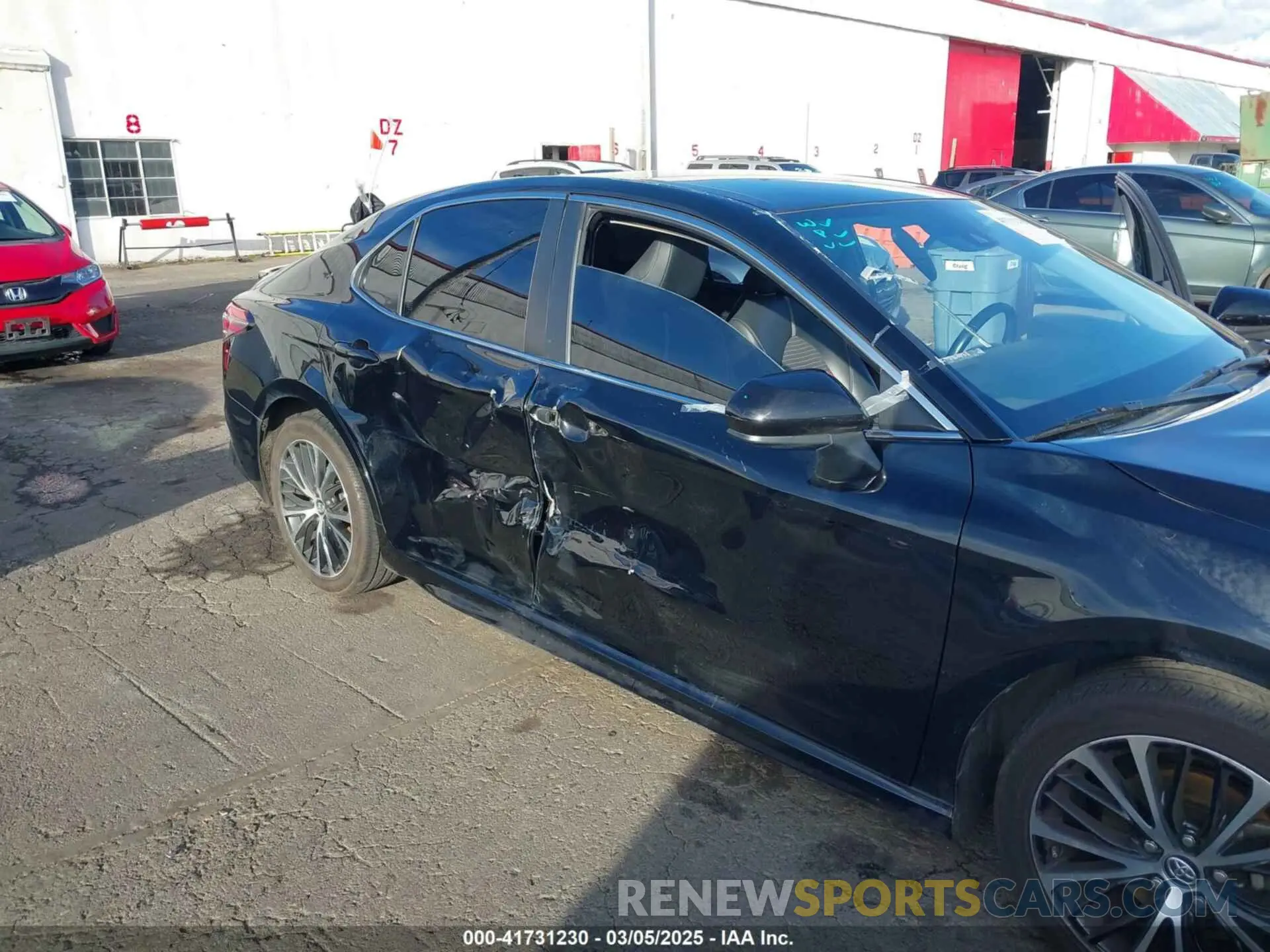 6 Photograph of a damaged car 4T1B11HK1KU201897 TOYOTA CAMRY 2019