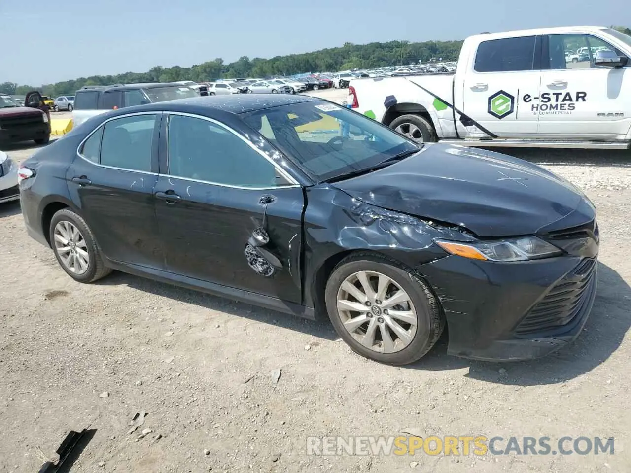 4 Photograph of a damaged car 4T1B11HK1KU203553 TOYOTA CAMRY 2019