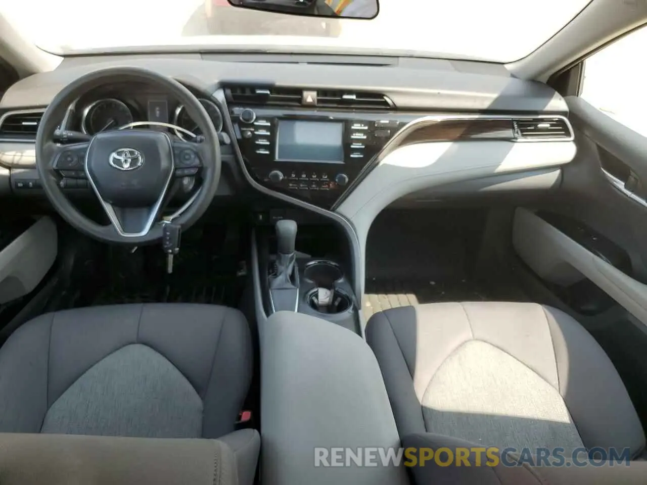 8 Photograph of a damaged car 4T1B11HK1KU203553 TOYOTA CAMRY 2019