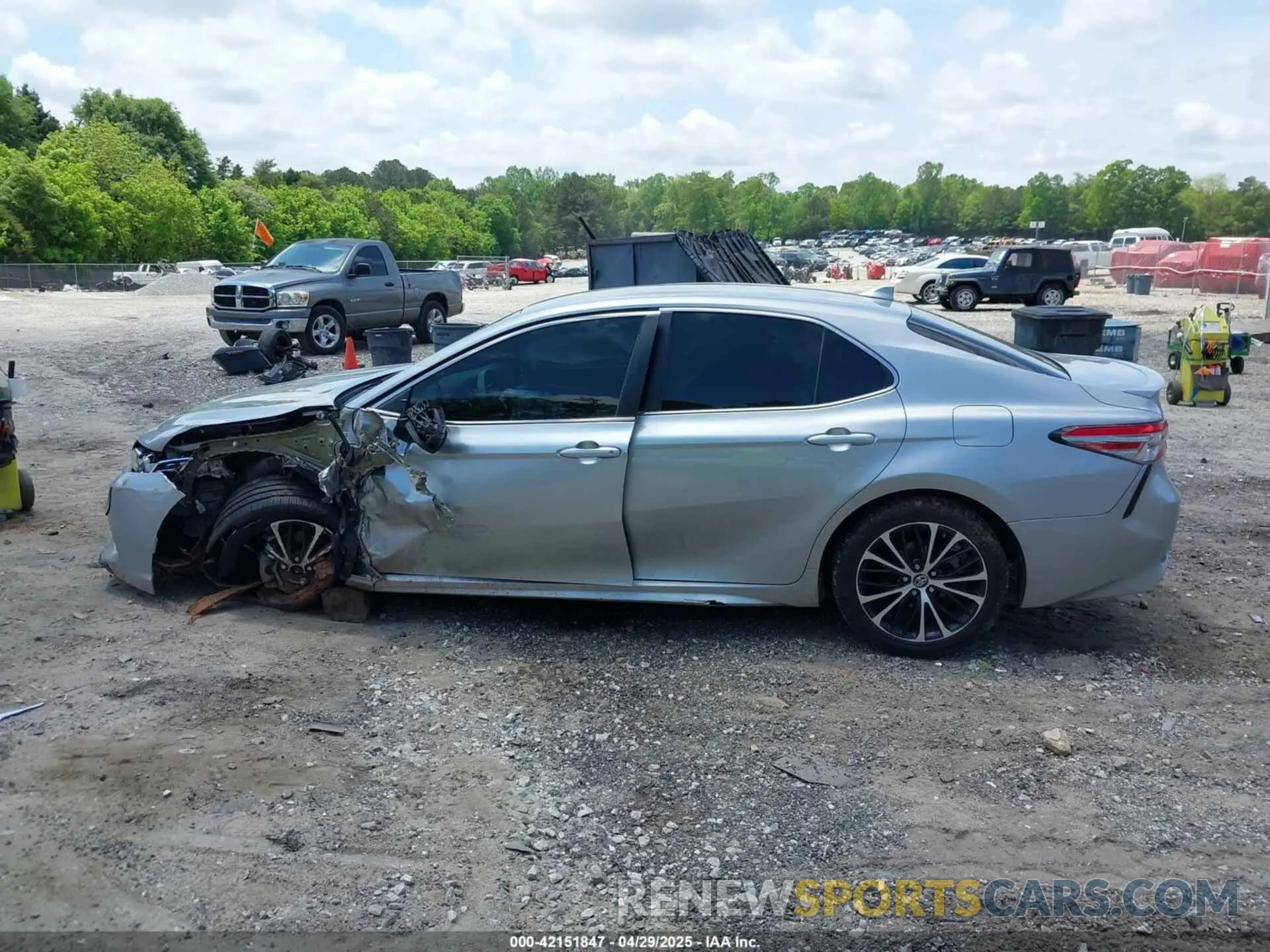 14 Photograph of a damaged car 4T1B11HK1KU204024 TOYOTA CAMRY 2019