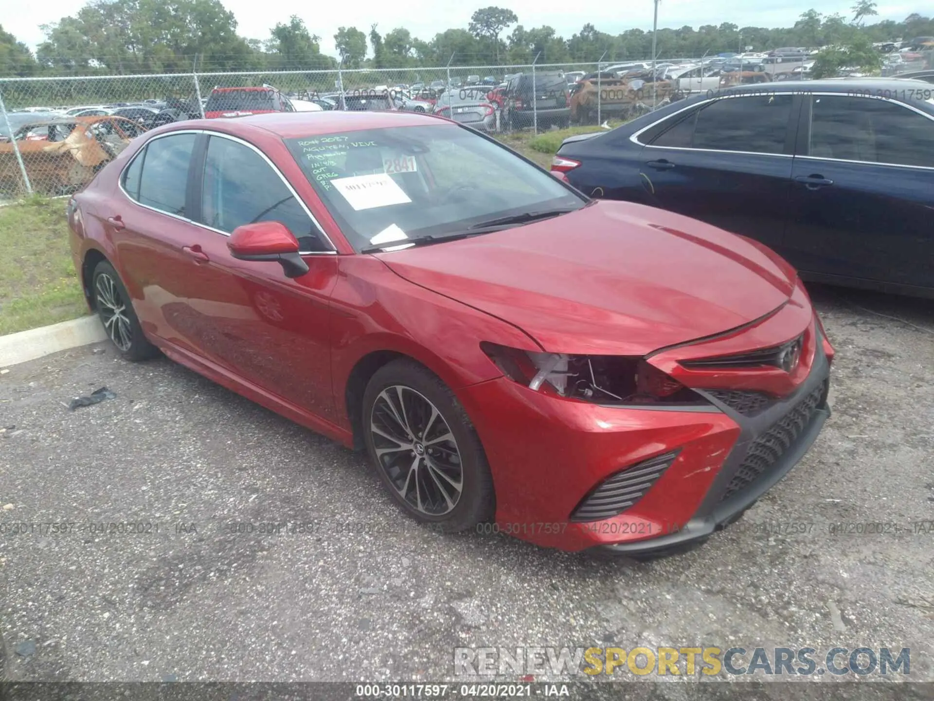 1 Photograph of a damaged car 4T1B11HK1KU205125 TOYOTA CAMRY 2019