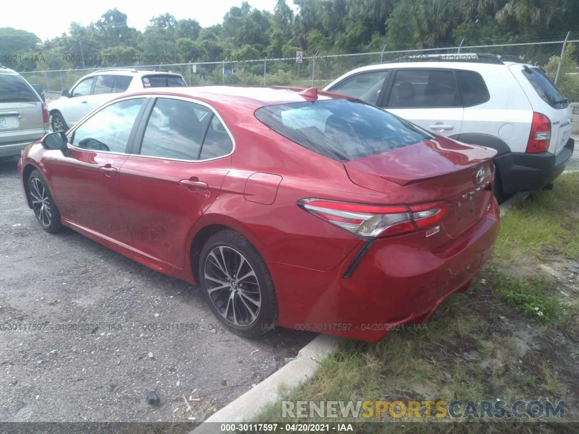 3 Photograph of a damaged car 4T1B11HK1KU205125 TOYOTA CAMRY 2019