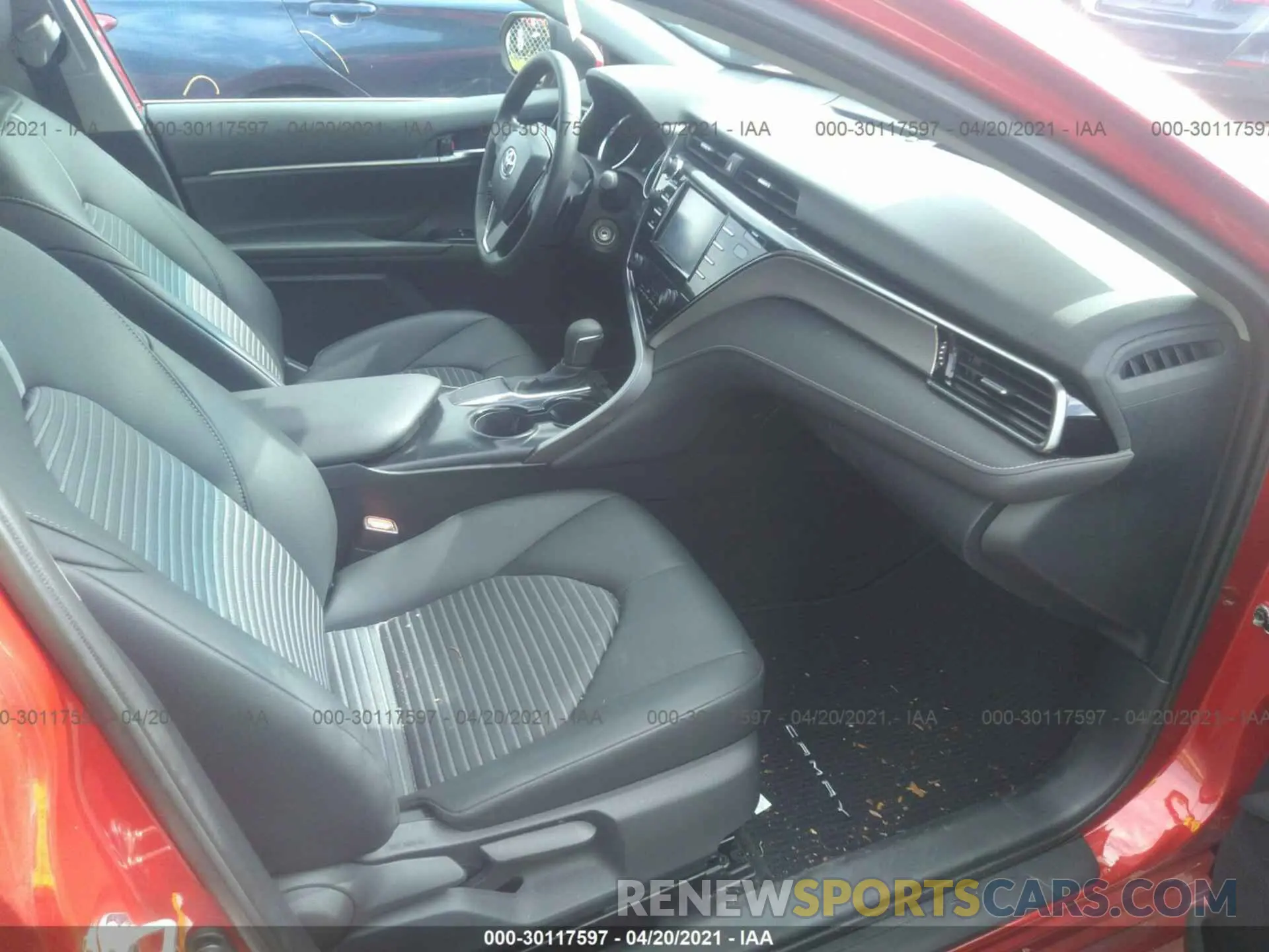 5 Photograph of a damaged car 4T1B11HK1KU205125 TOYOTA CAMRY 2019