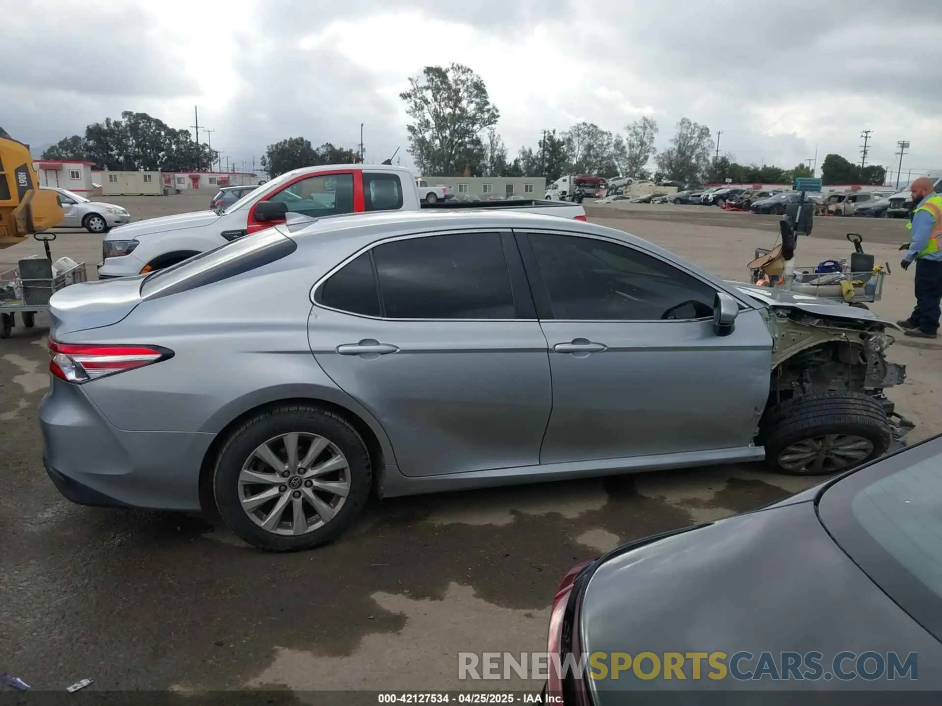 14 Фотография поврежденного автомобиля 4T1B11HK1KU205545 TOYOTA CAMRY 2019