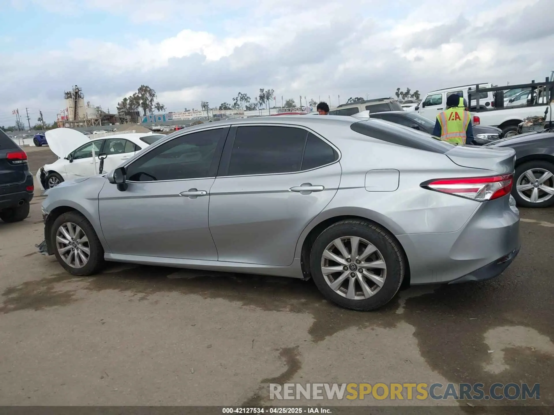 15 Фотография поврежденного автомобиля 4T1B11HK1KU205545 TOYOTA CAMRY 2019