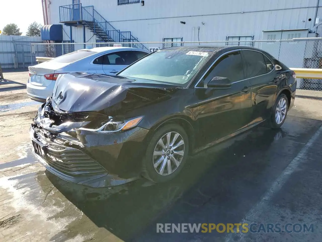 1 Фотография поврежденного автомобиля 4T1B11HK1KU210812 TOYOTA CAMRY 2019