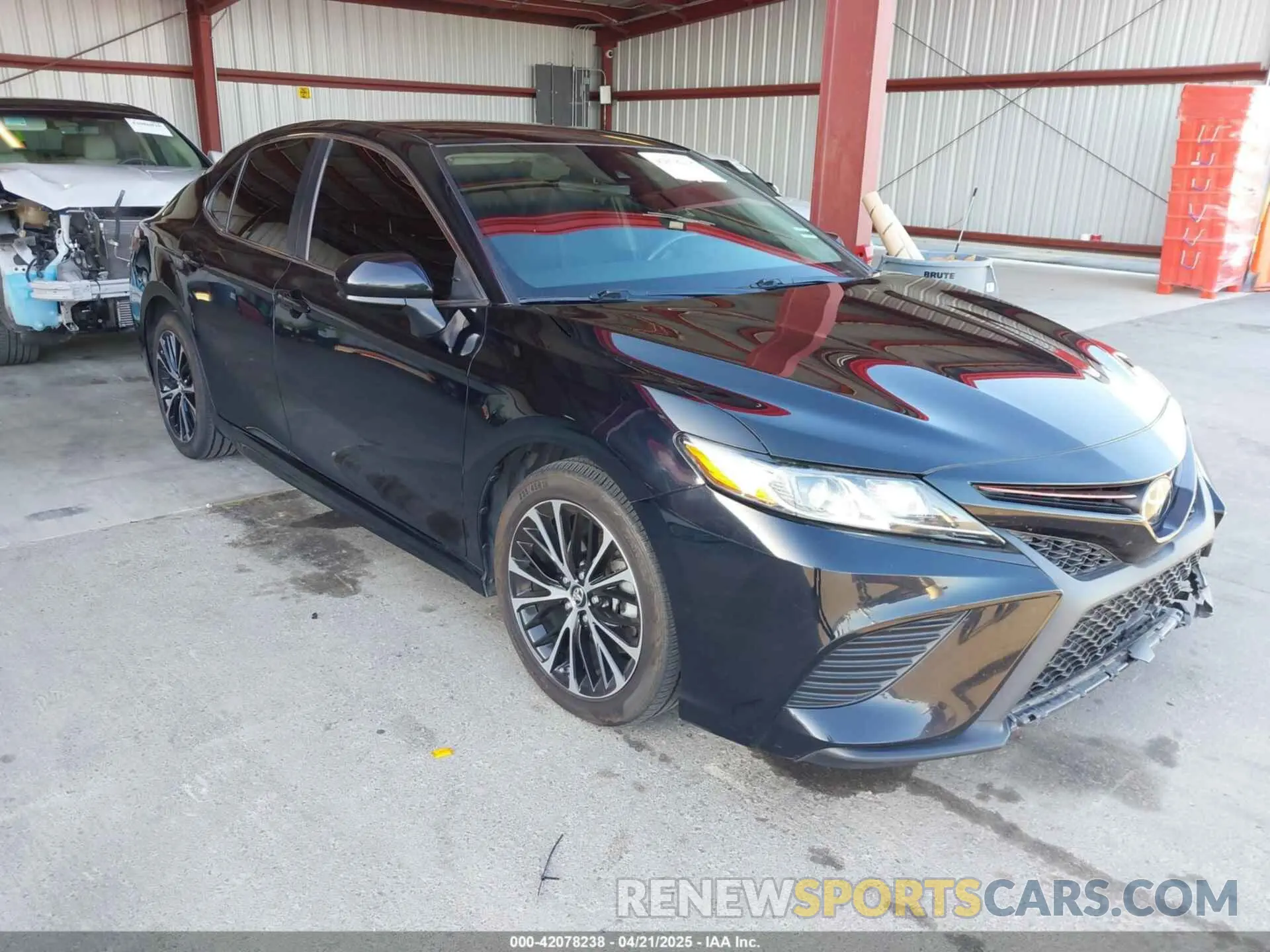 1 Photograph of a damaged car 4T1B11HK1KU218165 TOYOTA CAMRY 2019
