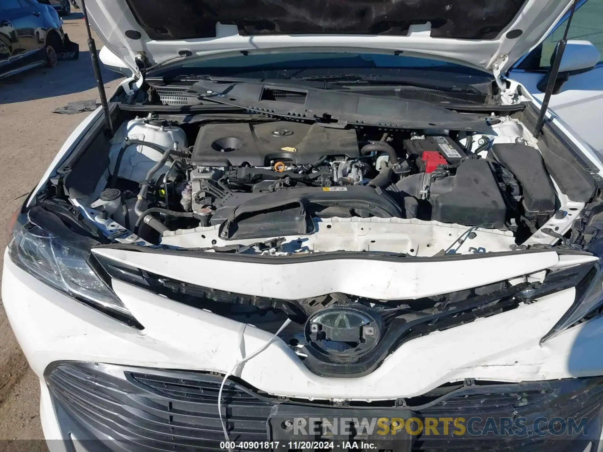 10 Photograph of a damaged car 4T1B11HK1KU225021 TOYOTA CAMRY 2019
