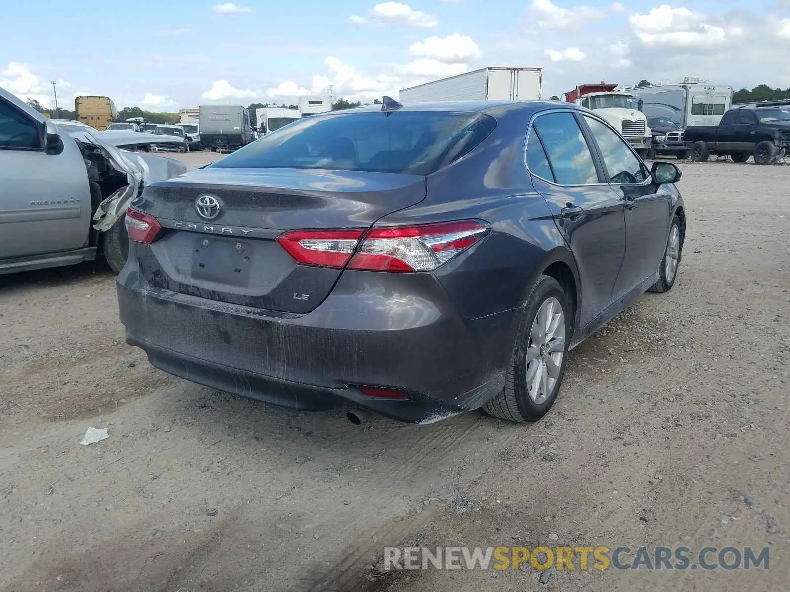 4 Photograph of a damaged car 4T1B11HK1KU225200 TOYOTA CAMRY 2019