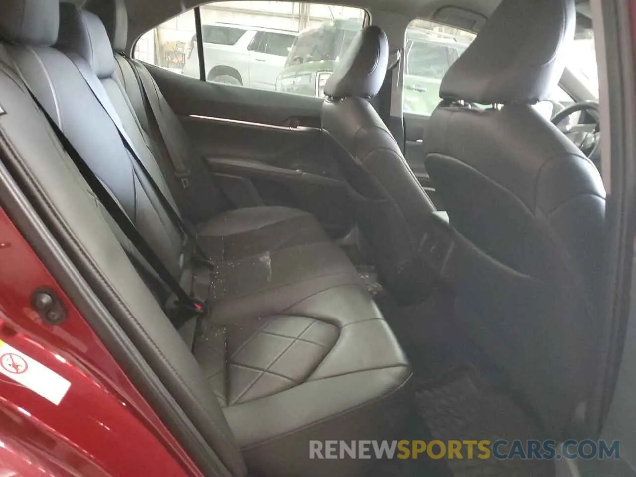10 Photograph of a damaged car 4T1B11HK1KU234706 TOYOTA CAMRY 2019