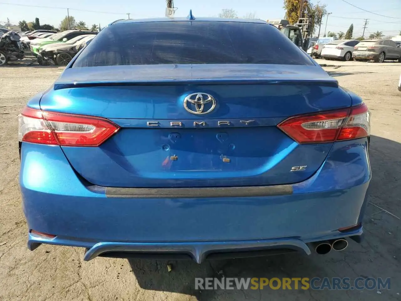6 Photograph of a damaged car 4T1B11HK1KU241140 TOYOTA CAMRY 2019