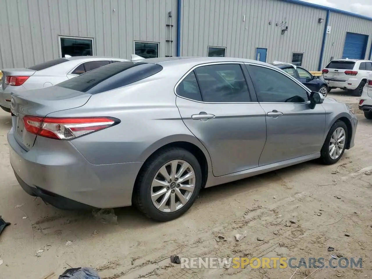 3 Photograph of a damaged car 4T1B11HK1KU250632 TOYOTA CAMRY 2019