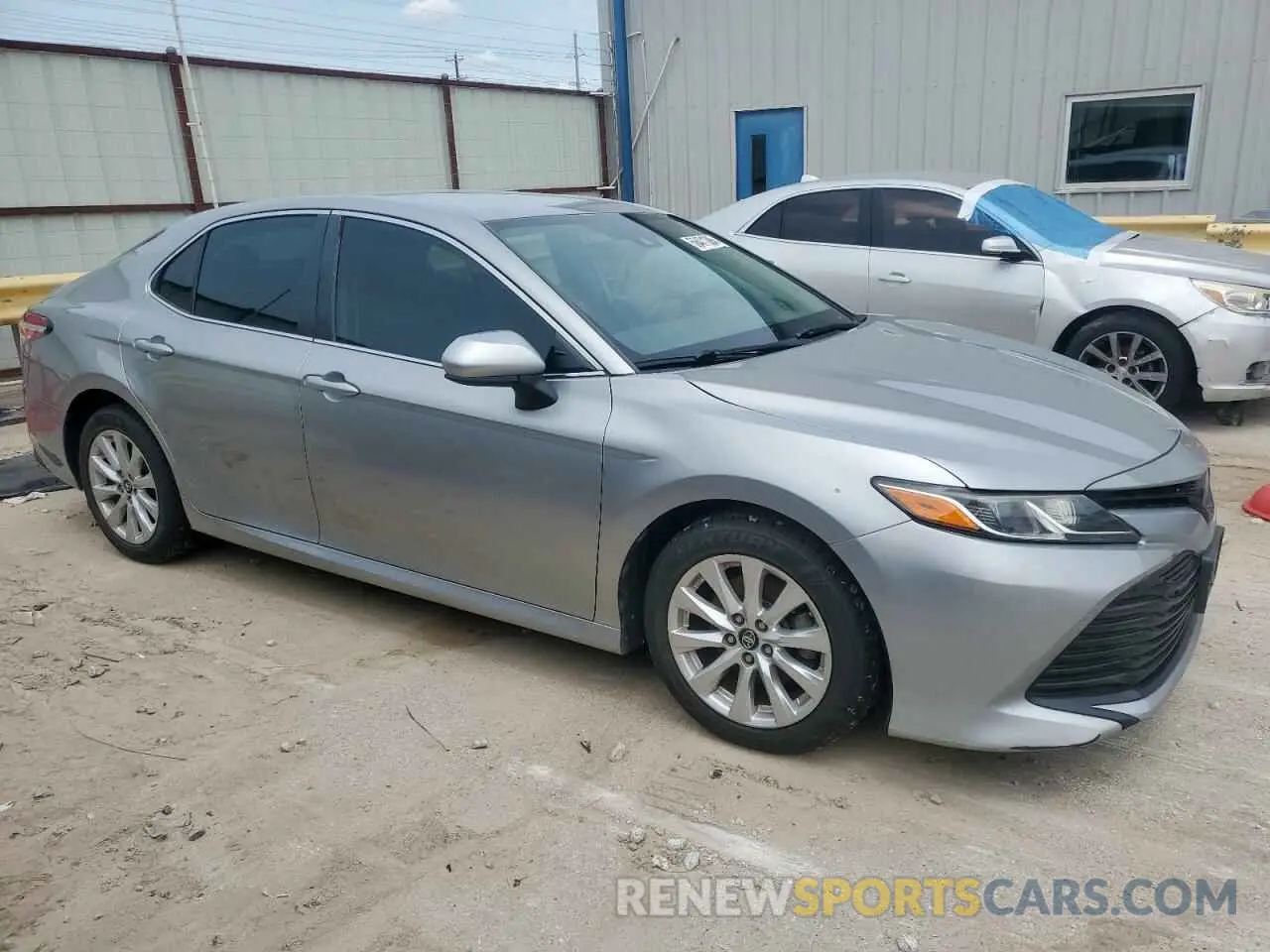4 Photograph of a damaged car 4T1B11HK1KU250632 TOYOTA CAMRY 2019