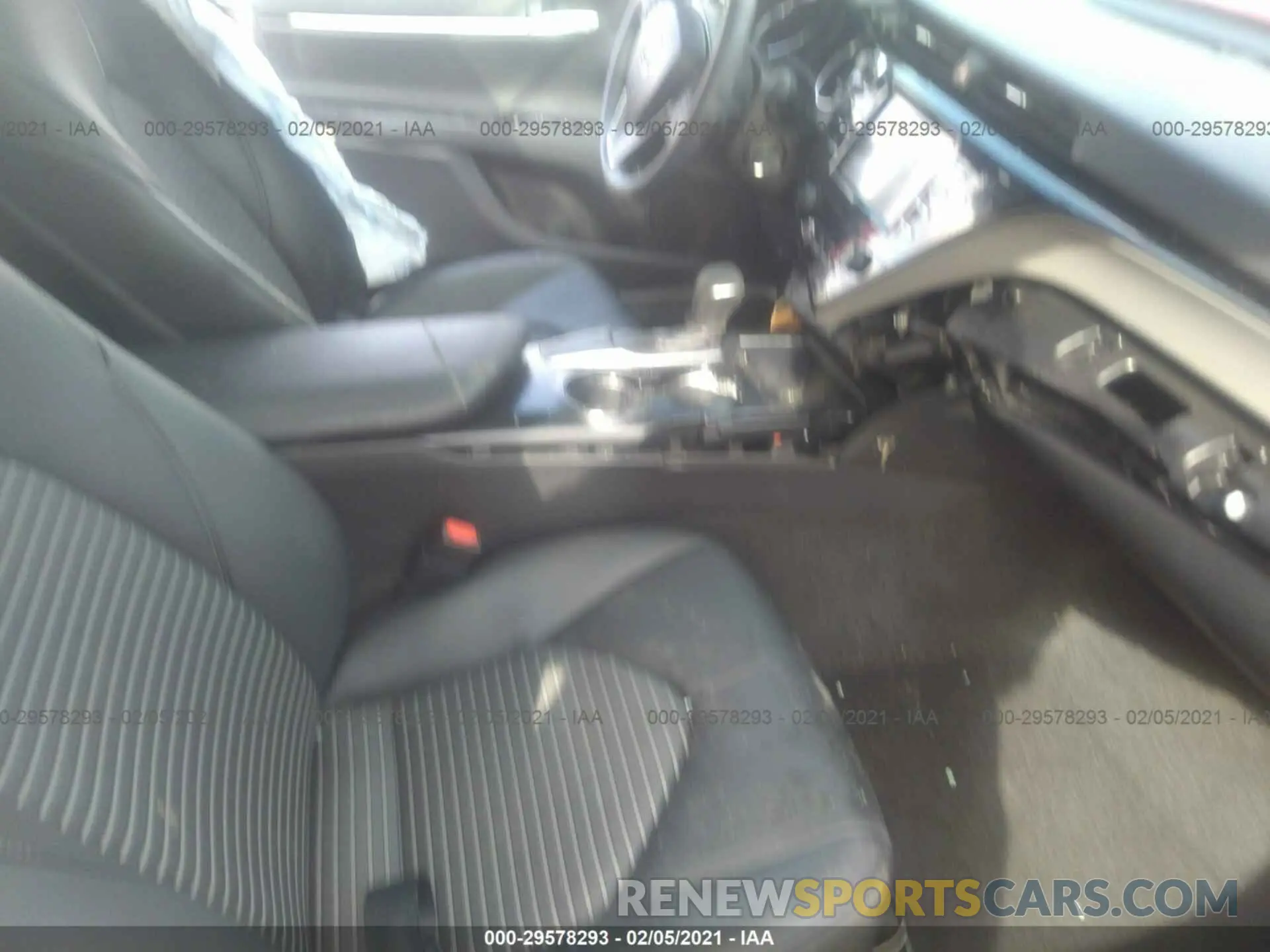5 Photograph of a damaged car 4T1B11HK1KU251389 TOYOTA CAMRY 2019