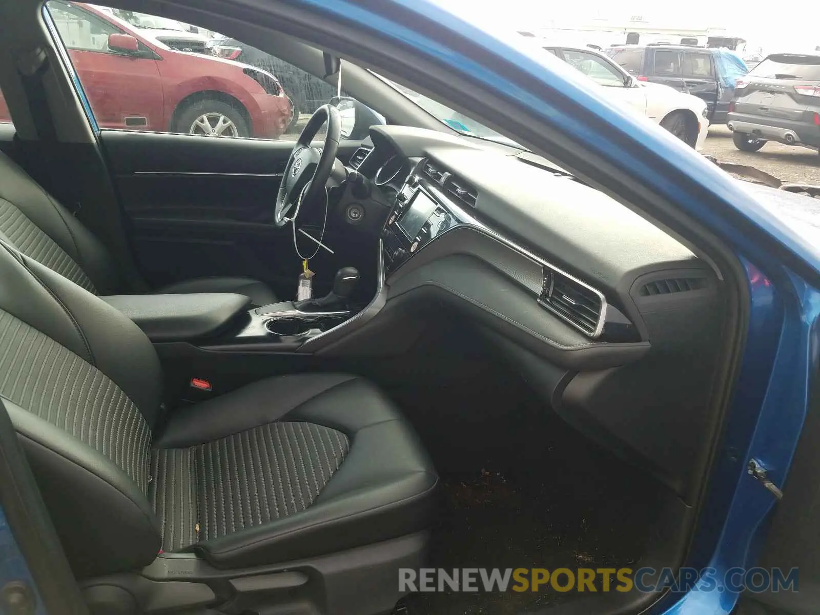 5 Photograph of a damaged car 4T1B11HK1KU251778 TOYOTA CAMRY 2019