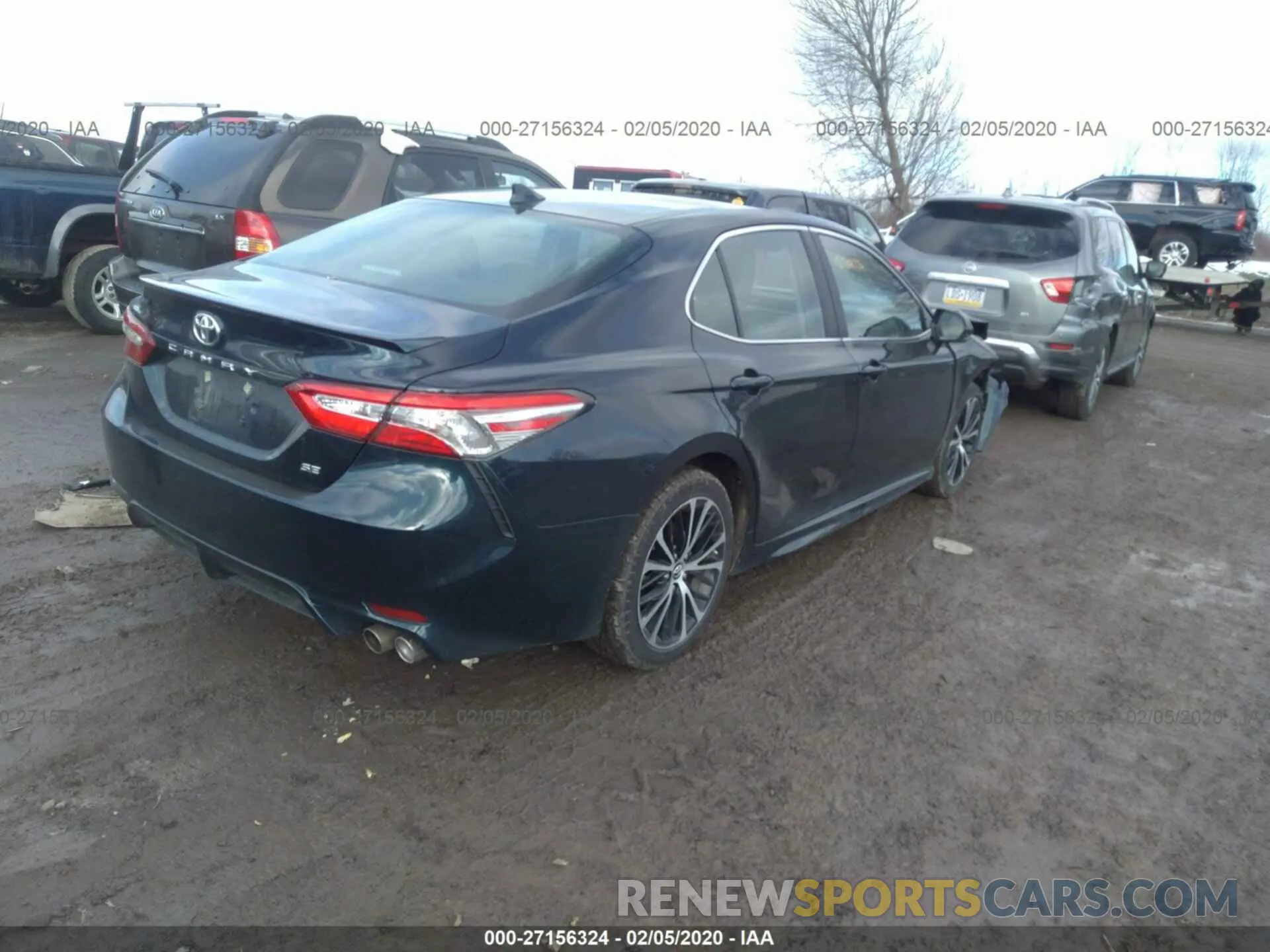 4 Photograph of a damaged car 4T1B11HK1KU253420 TOYOTA CAMRY 2019