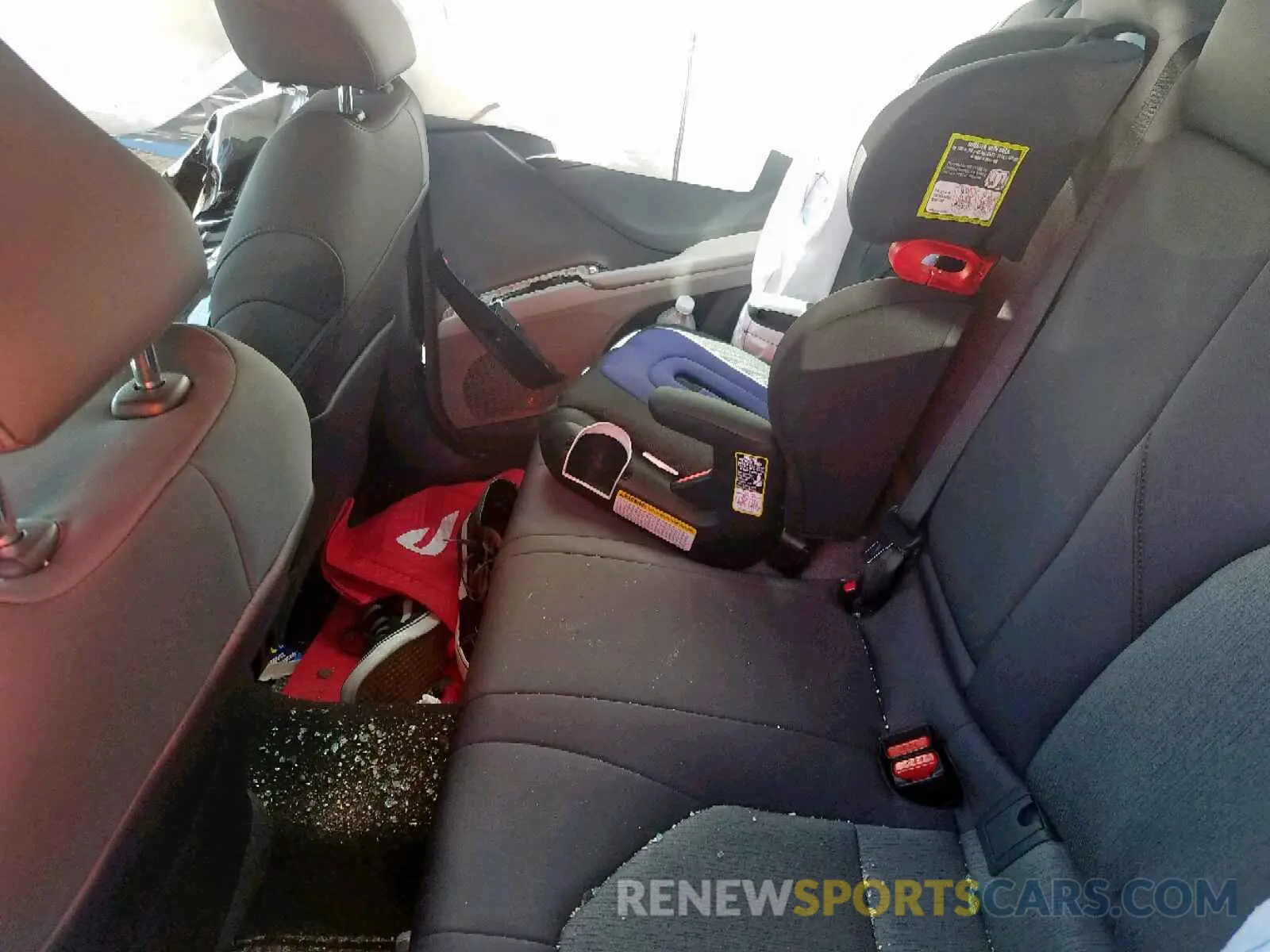 6 Photograph of a damaged car 4T1B11HK1KU255605 TOYOTA CAMRY 2019