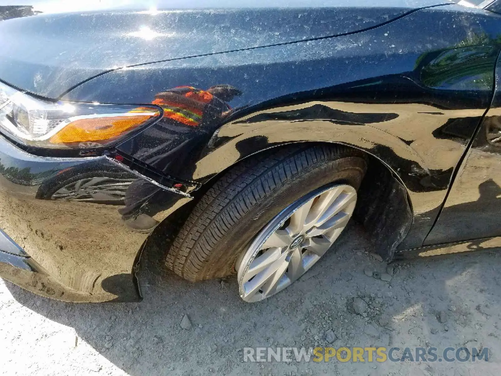 9 Photograph of a damaged car 4T1B11HK1KU255605 TOYOTA CAMRY 2019