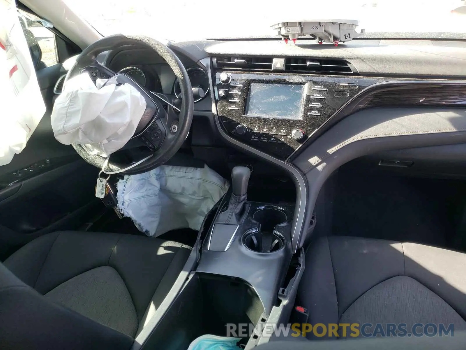 9 Photograph of a damaged car 4T1B11HK1KU260819 TOYOTA CAMRY 2019