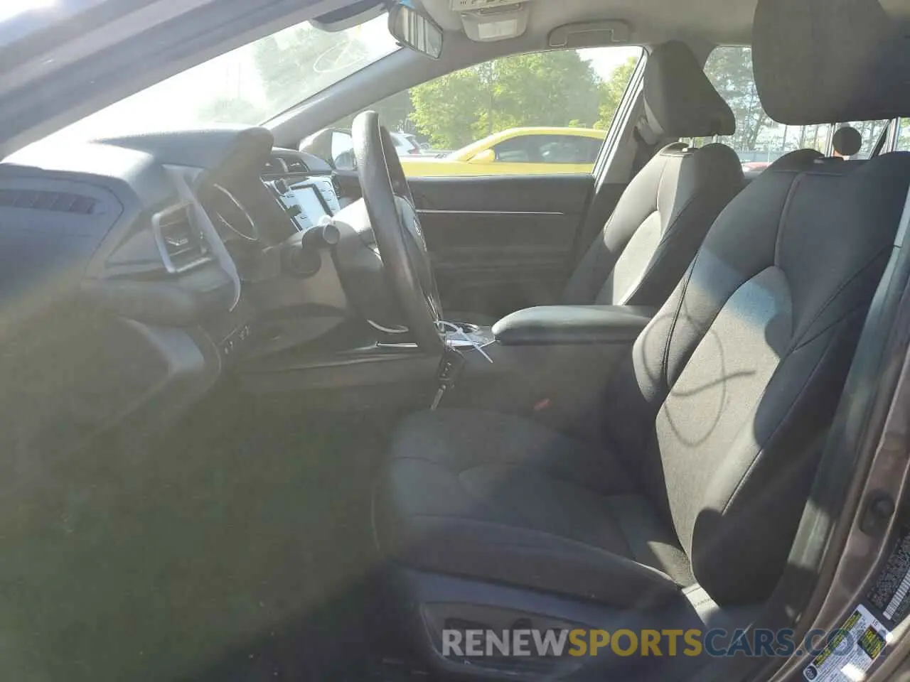 7 Photograph of a damaged car 4T1B11HK1KU266040 TOYOTA CAMRY 2019