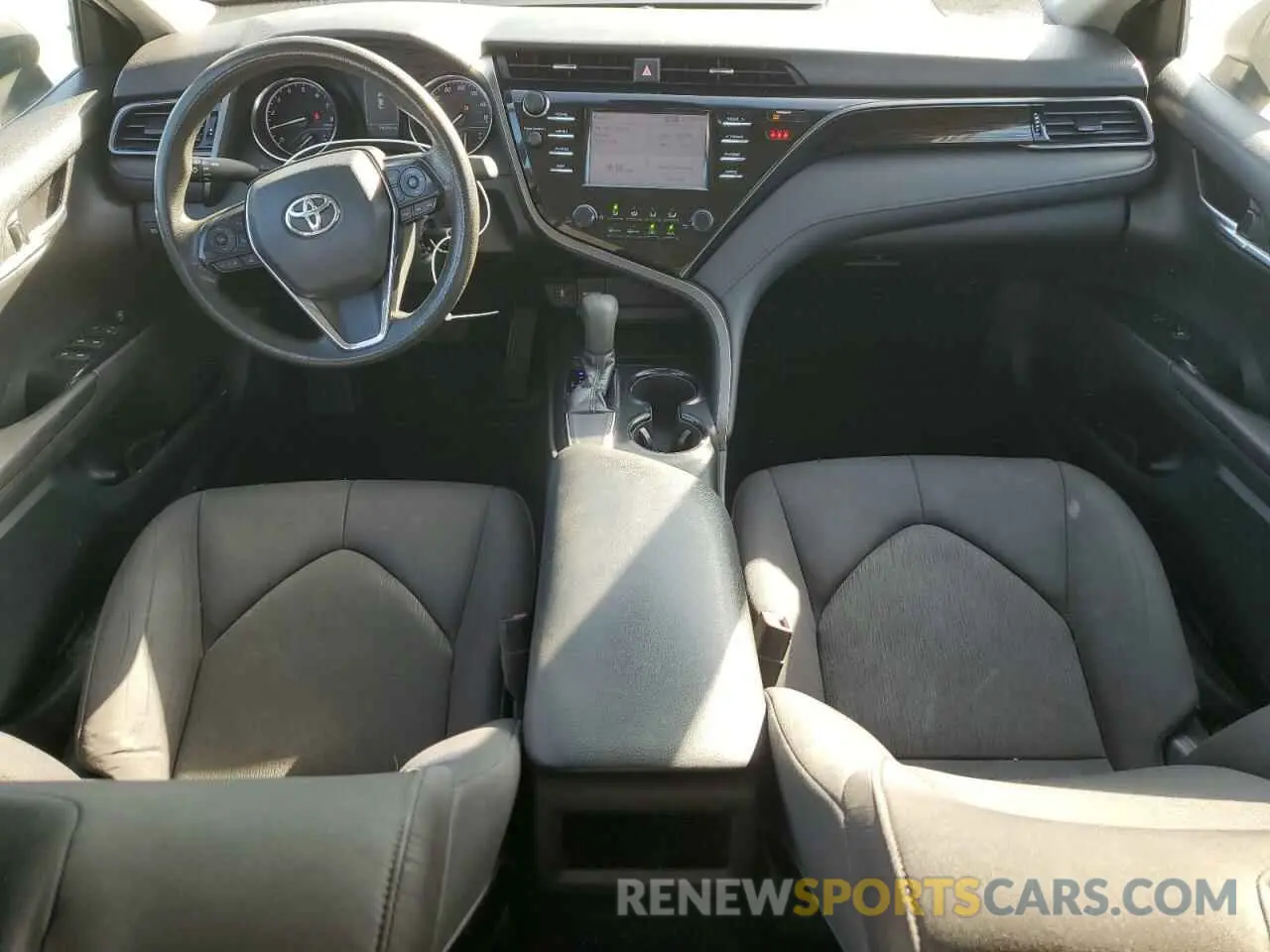 8 Photograph of a damaged car 4T1B11HK1KU266040 TOYOTA CAMRY 2019