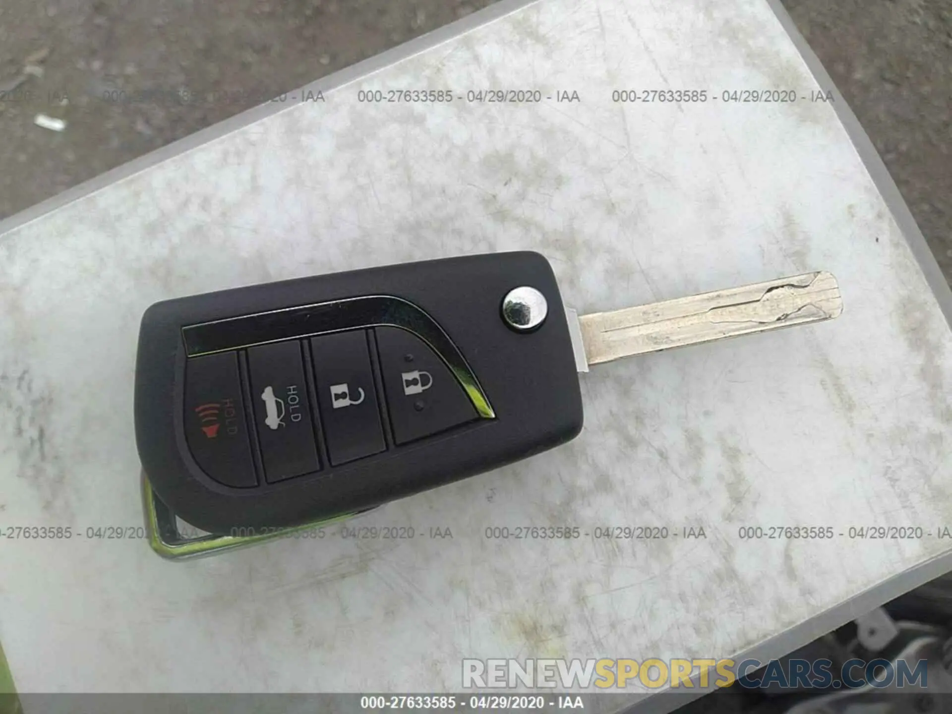 11 Photograph of a damaged car 4T1B11HK1KU268967 TOYOTA CAMRY 2019
