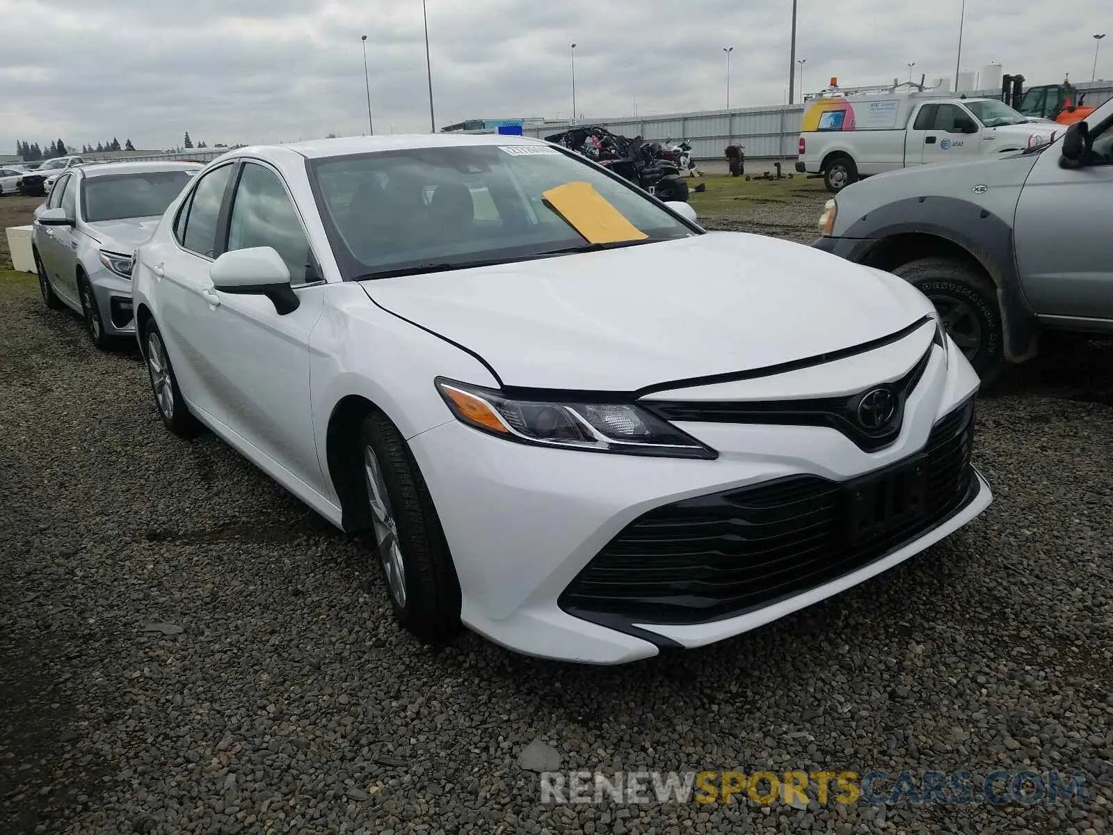 1 Photograph of a damaged car 4T1B11HK1KU270167 TOYOTA CAMRY 2019