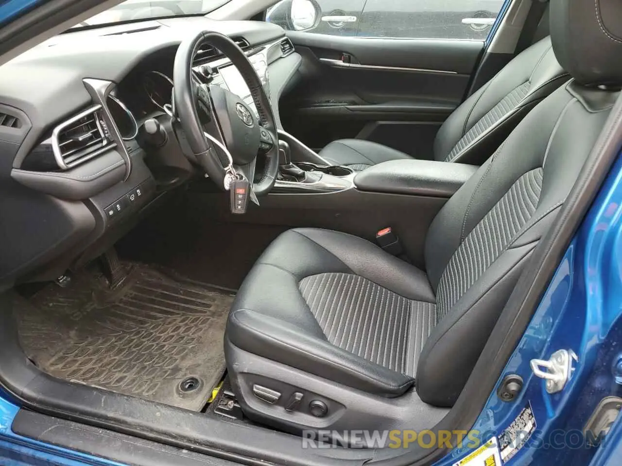 7 Photograph of a damaged car 4T1B11HK1KU270993 TOYOTA CAMRY 2019