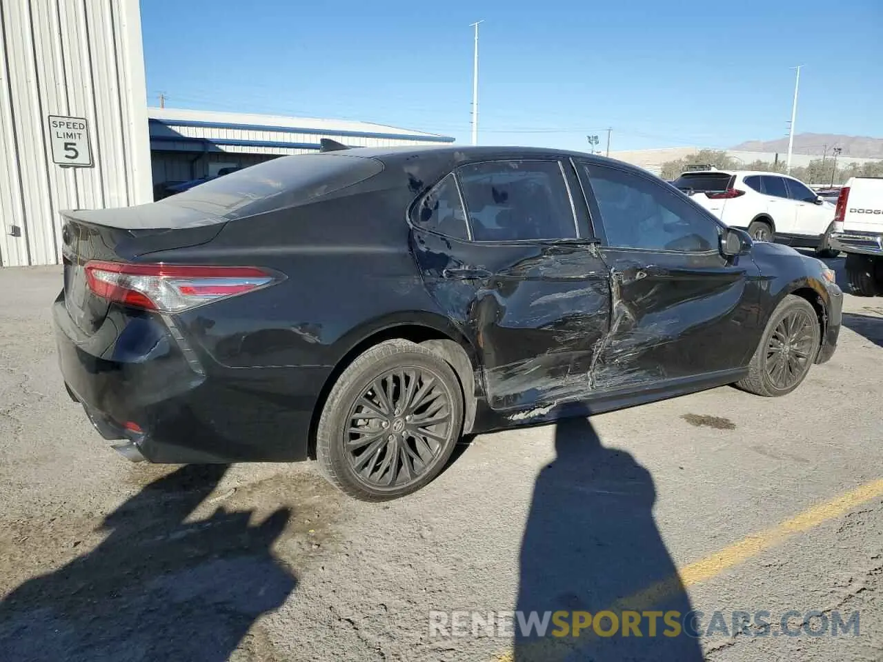 3 Фотография поврежденного автомобиля 4T1B11HK1KU271612 TOYOTA CAMRY 2019