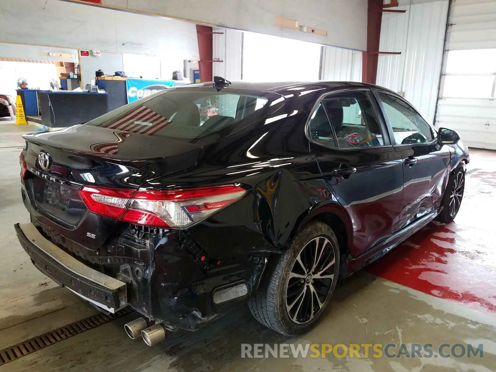 4 Photograph of a damaged car 4T1B11HK1KU274073 TOYOTA CAMRY 2019