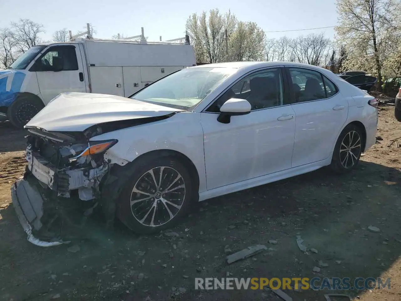 1 Photograph of a damaged car 4T1B11HK1KU276924 TOYOTA CAMRY 2019