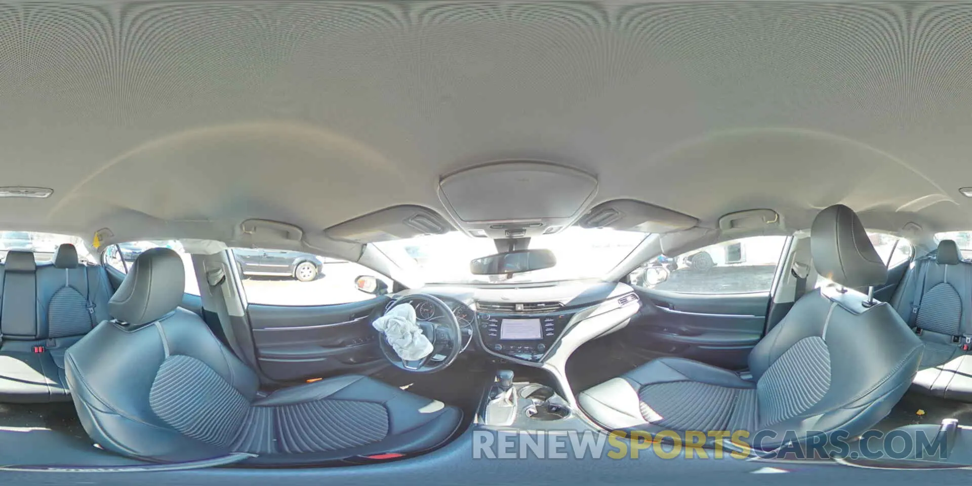 13 Photograph of a damaged car 4T1B11HK1KU276924 TOYOTA CAMRY 2019