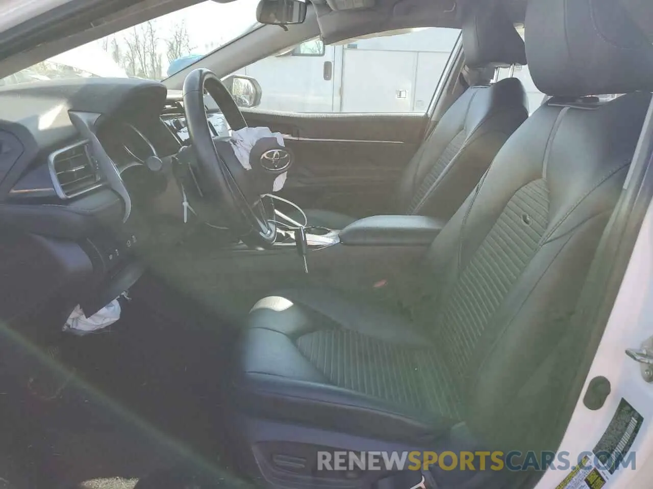 7 Photograph of a damaged car 4T1B11HK1KU276924 TOYOTA CAMRY 2019