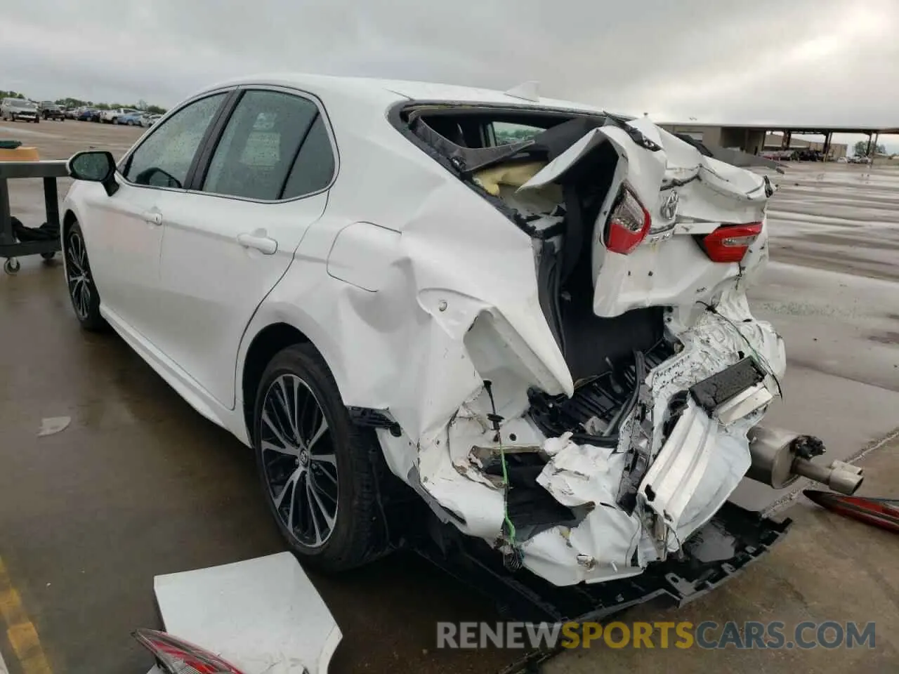 3 Photograph of a damaged car 4T1B11HK1KU277281 TOYOTA CAMRY 2019