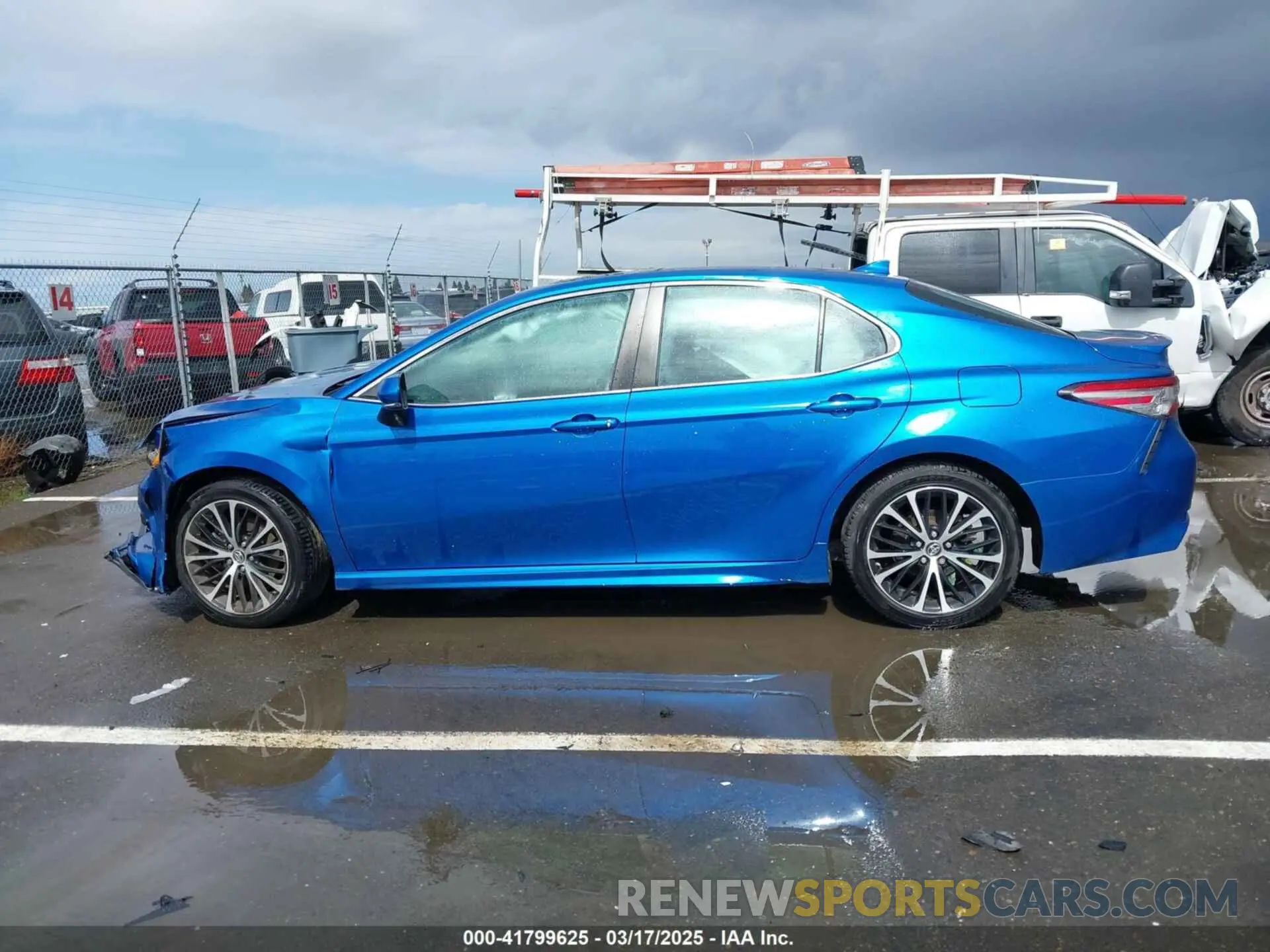 14 Фотография поврежденного автомобиля 4T1B11HK1KU282870 TOYOTA CAMRY 2019