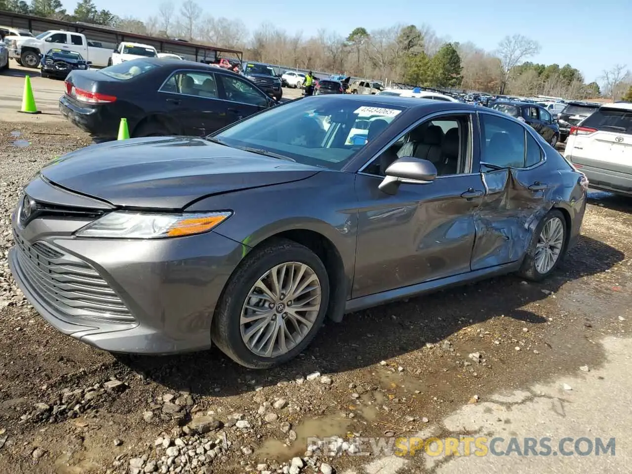 1 Photograph of a damaged car 4T1B11HK1KU300011 TOYOTA CAMRY 2019