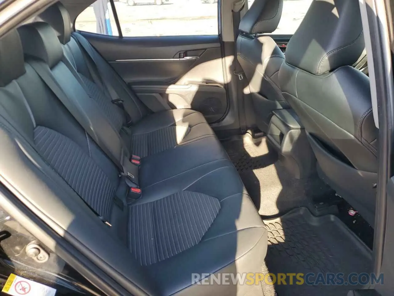 10 Фотография поврежденного автомобиля 4T1B11HK1KU684856 TOYOTA CAMRY 2019