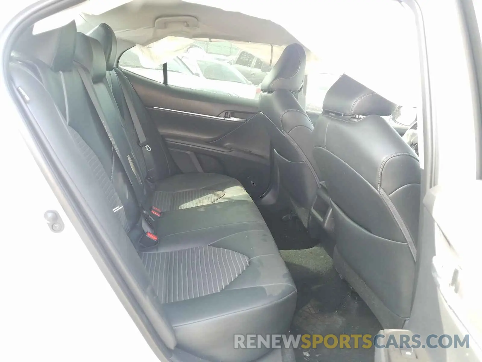 6 Photograph of a damaged car 4T1B11HK1KU685716 TOYOTA CAMRY 2019