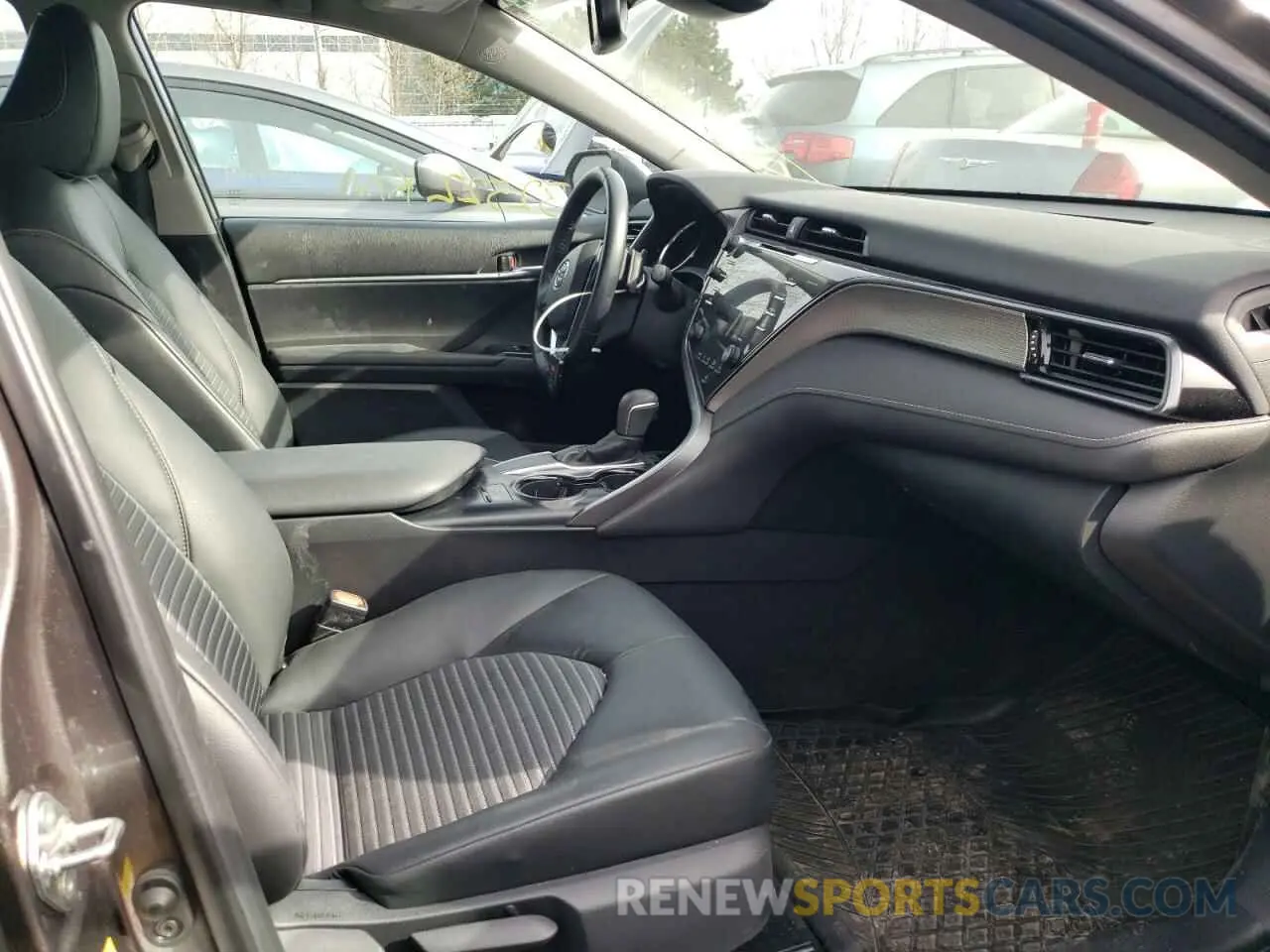 5 Photograph of a damaged car 4T1B11HK1KU691032 TOYOTA CAMRY 2019