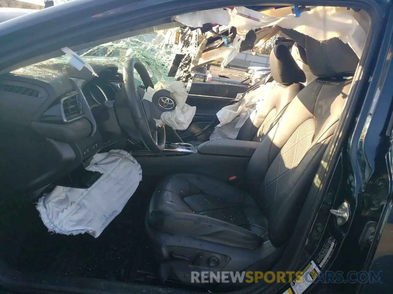 7 Photograph of a damaged car 4T1B11HK1KU694612 TOYOTA CAMRY 2019