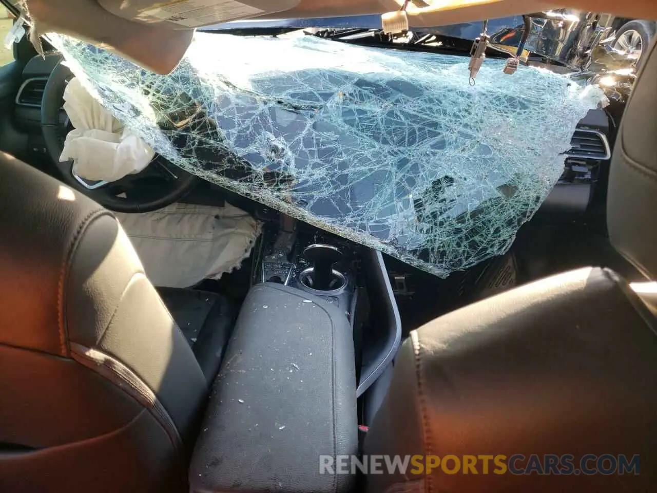 8 Photograph of a damaged car 4T1B11HK1KU694612 TOYOTA CAMRY 2019