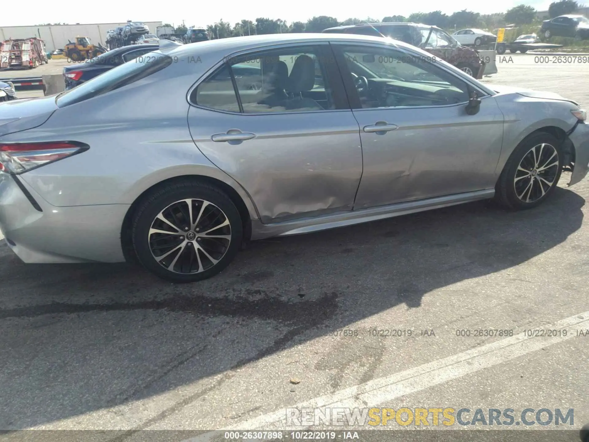 6 Photograph of a damaged car 4T1B11HK1KU696568 TOYOTA CAMRY 2019