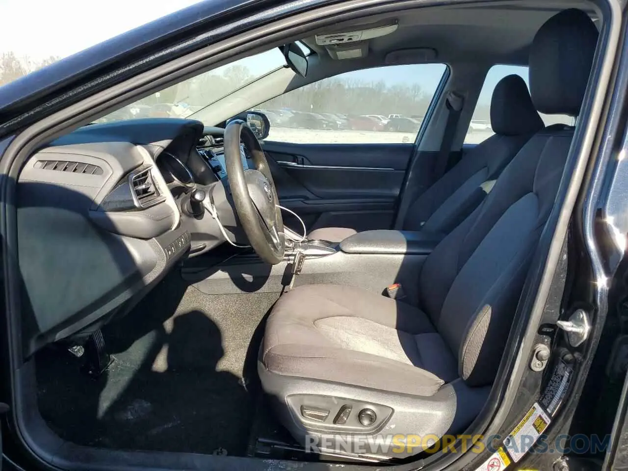 7 Фотография поврежденного автомобиля 4T1B11HK1KU701526 TOYOTA CAMRY 2019