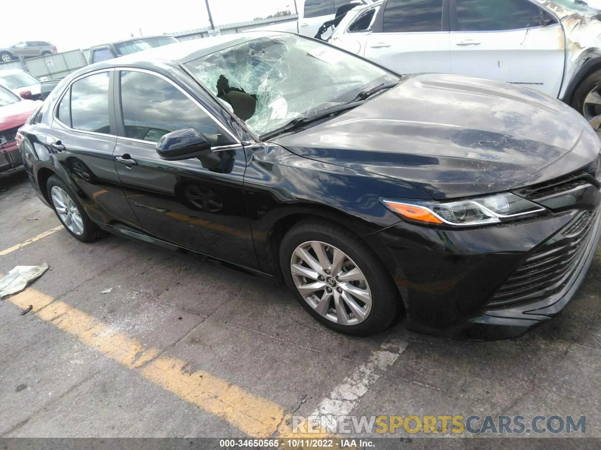 1 Photograph of a damaged car 4T1B11HK1KU701574 TOYOTA CAMRY 2019