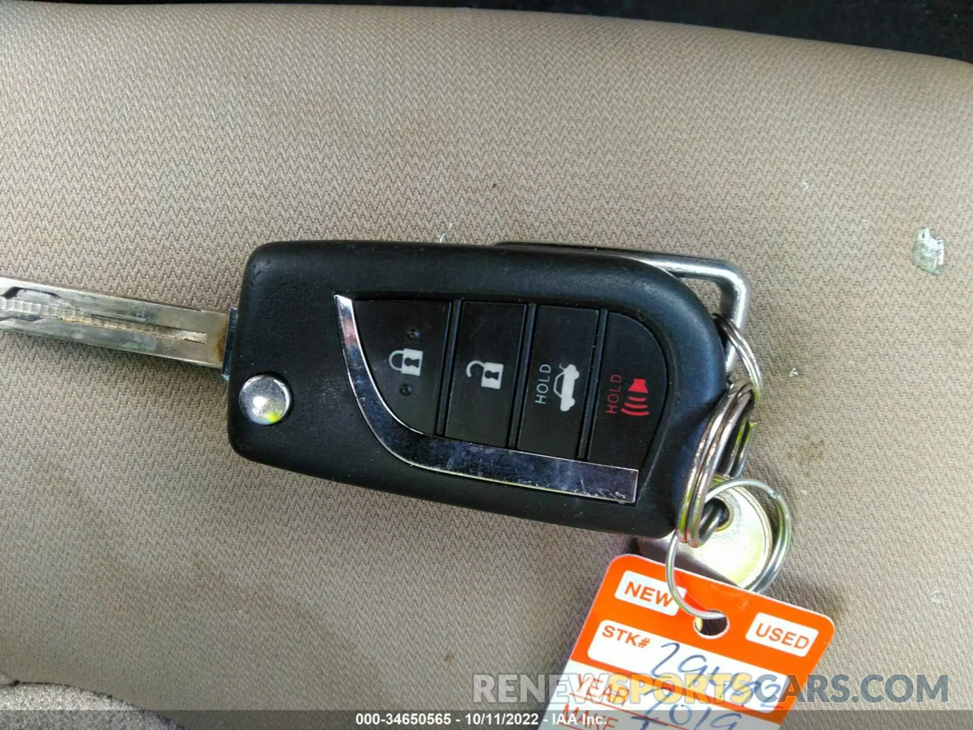 11 Photograph of a damaged car 4T1B11HK1KU701574 TOYOTA CAMRY 2019