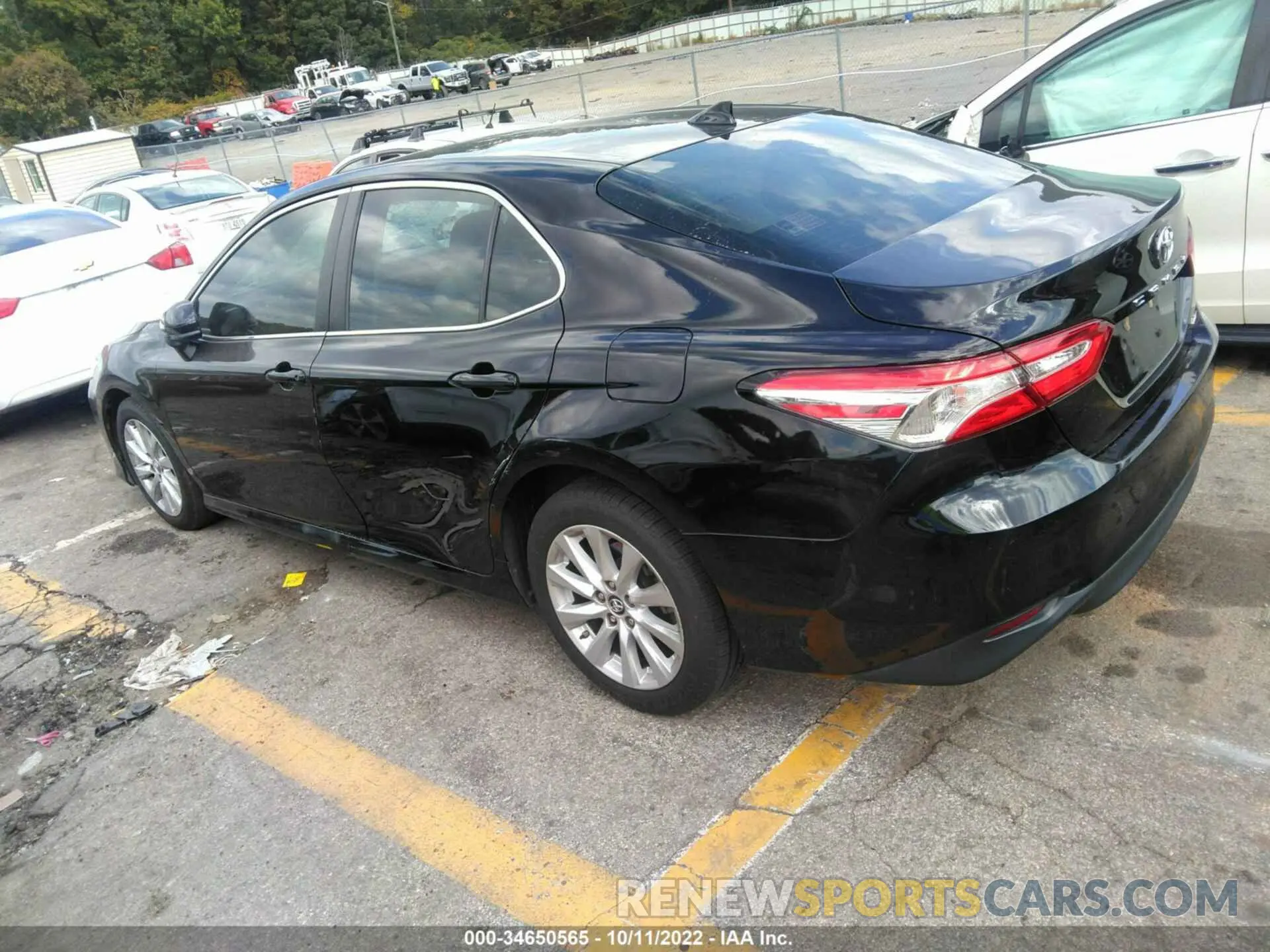 3 Photograph of a damaged car 4T1B11HK1KU701574 TOYOTA CAMRY 2019
