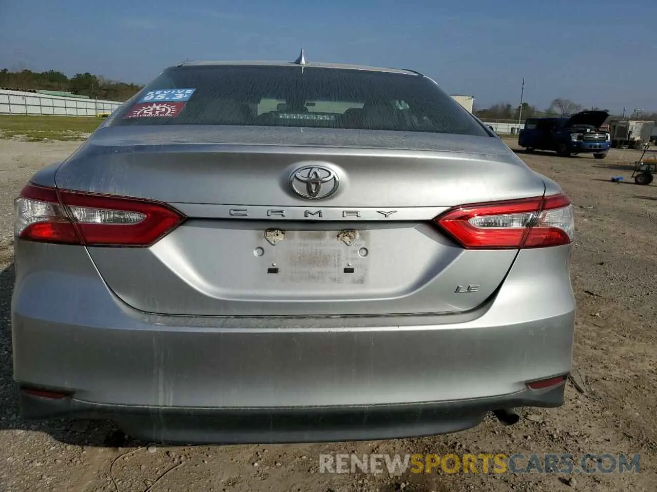 6 Photograph of a damaged car 4T1B11HK1KU704457 TOYOTA CAMRY 2019
